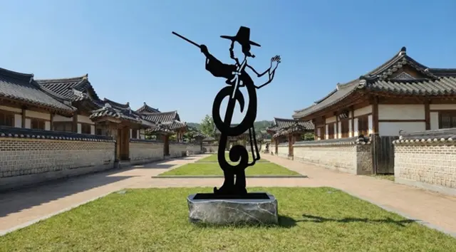 k-팝 혼성 지휘자 — 설치미술 작품